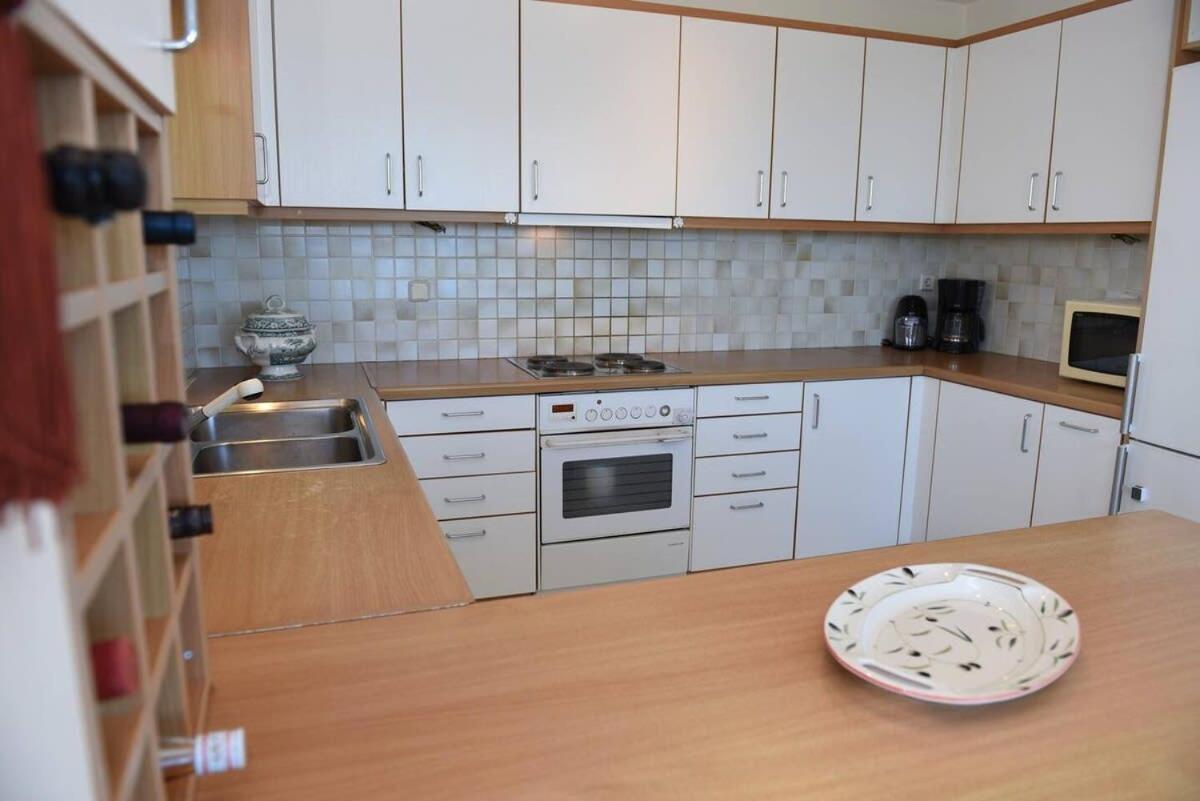Floor 3bed 2bath With Stunning 360 View Apartment *