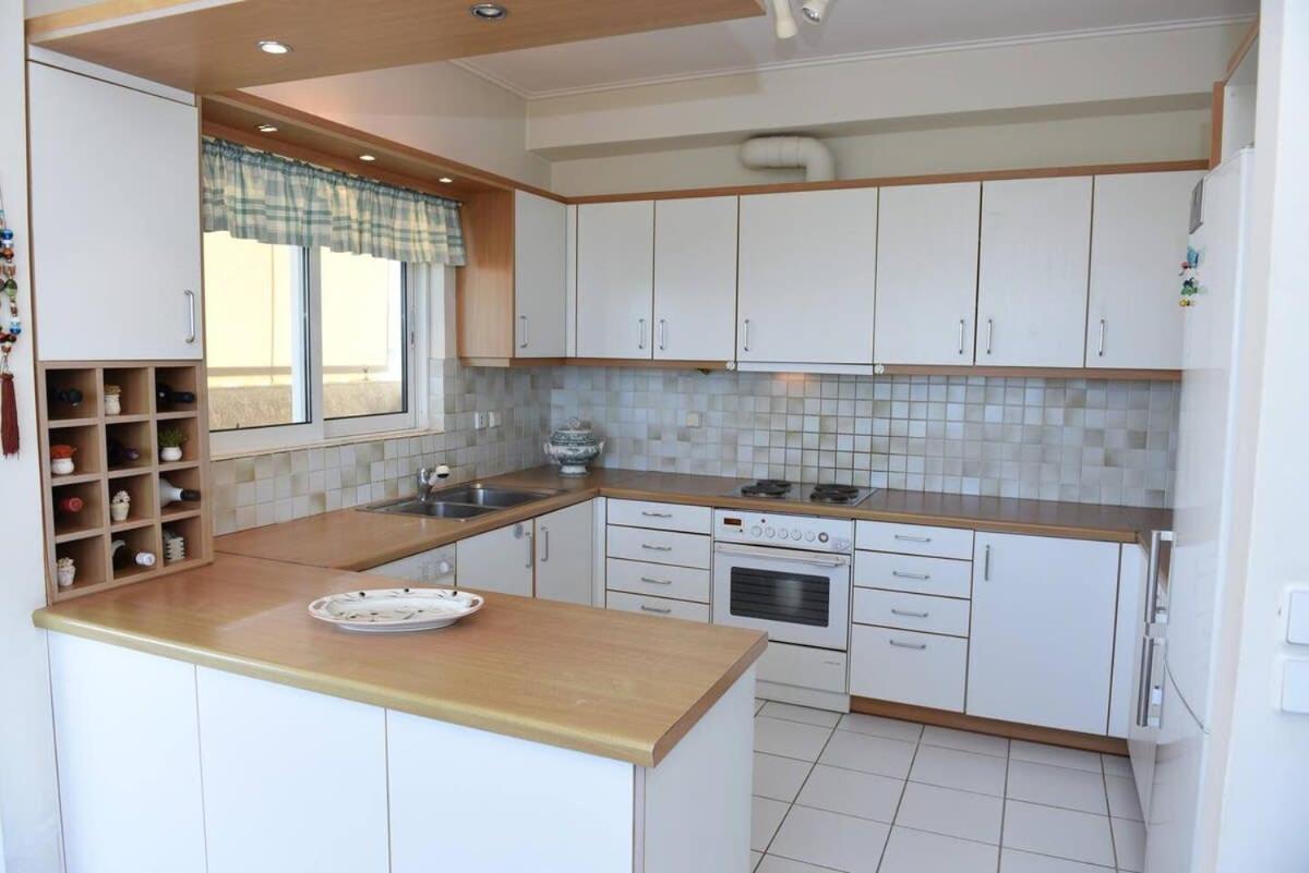 Floor 3bed 2bath With Stunning 360 View * Rafína